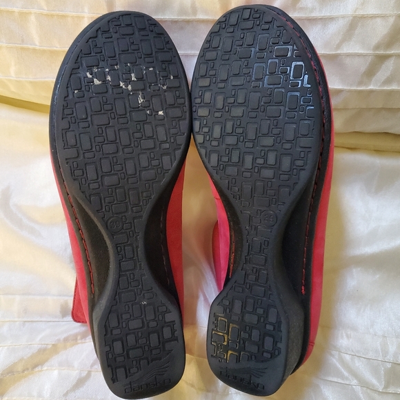 Dansko Red Women's Mary Janes with Ankle Strap Size 39 - Picture 6 of 6